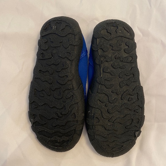 Tinkle Toes Royal Blue Water Shoes Toddler Size 7 - Picture 2 of 4